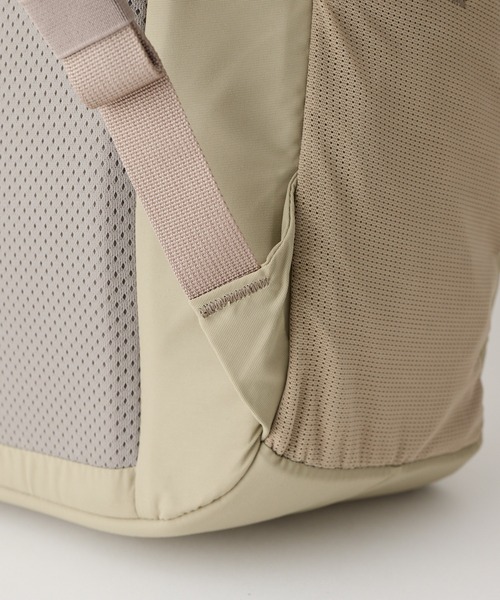 WILD THINGS（ワイルドシングス）の「【WILD THINGS】METROPOLIS BACK PACK M（バックパック/リュック・レディース・ブラック/ベージュ・ONE SIZE）」の8枚目の写真