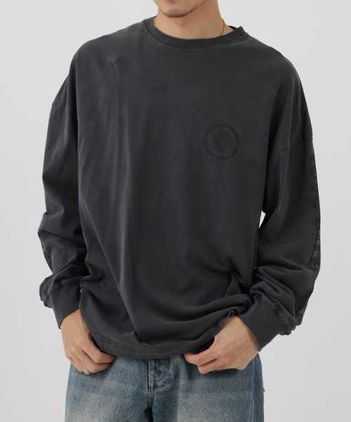 Ed Hardy(エドハーディー)の「ED HARDY ピグメント加工 クロスモチーフ柄長袖Tシャツ(Tシャツ/カットソー・メンズ・チャコールグレー/ブラック・L/M)」の2枚目の写真