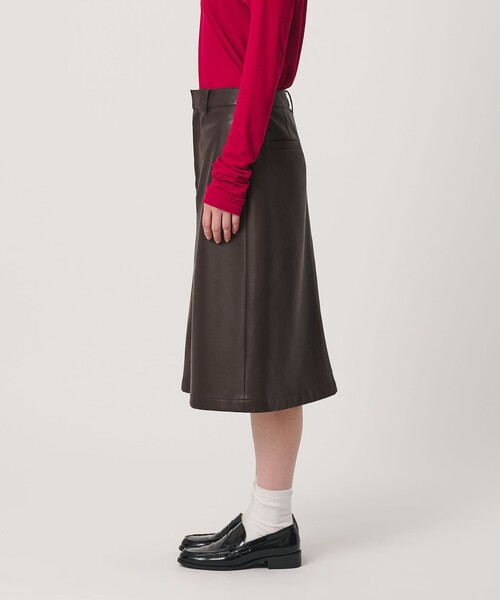 ER(イーアール)の「<ER>レザーライク ミディ スカート(スカート・レディース・ダークブラウン/ブラック・S/M)」の10枚目の写真
