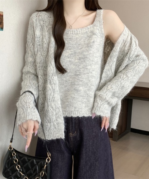 witch(ウイッチ)の「透かし編みニットカーディガンセットアップ(ニット/セーター・レディース・ベージュ/パープル/グレー・FREE)」の15枚目の写真