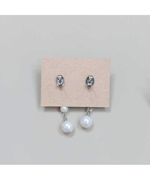 tone(トーン)の「【SunnyBOX】ガラスのビジュー風ピアス(MA)(ピアス(両耳用)・レディース・クリア/ブラック・FREE)」の3枚目の写真