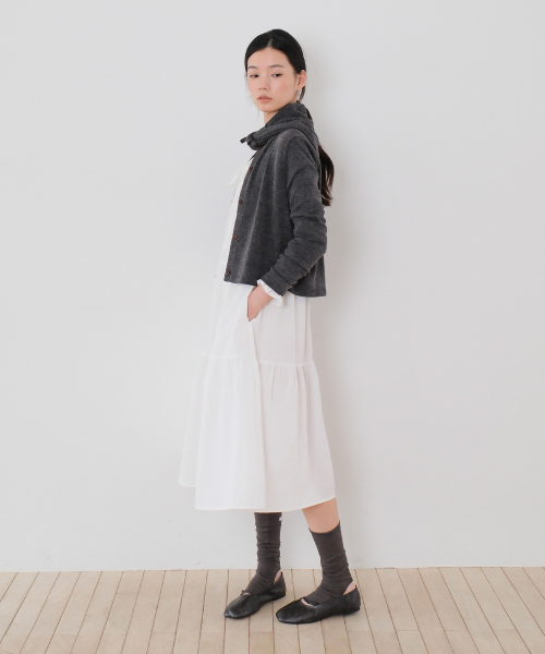 MOUI(モウイ)の「セージ ピンタックワンピース(オフホワイト)(ワンピース・レディース・ホワイト・FREE)」の5枚目の写真