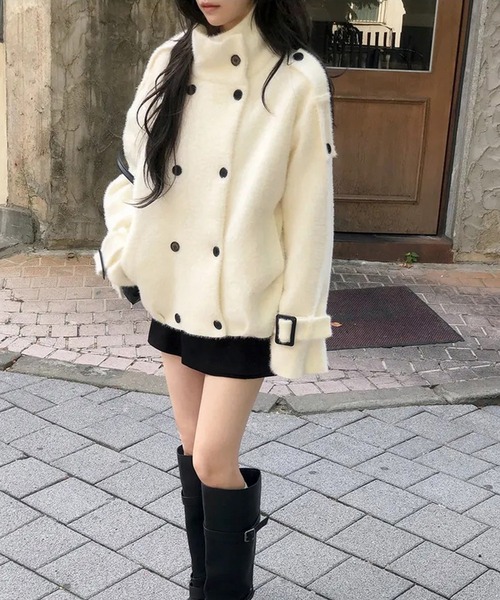 Girly Doll(ガーリードール)の「スタンドカラーダブルブレストニットカーディガン(カーディガン/ボレロ・レディース・ホワイト/ブラック・FREE)」の3枚目の写真