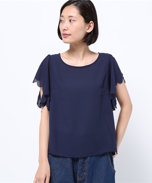 earth music&ecology(アースミュージックアンドエコロジー)の「【2016Summer】スカラップボリュームスリーブプルオーバー(Tシャツ/カットソー・レディース・ネイビー/オフホワイト/ライトピンク/サックスブルー・FREE)」の2枚目の写真