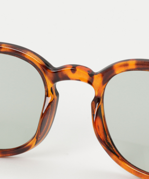 MOUSSY（マウジー）の「THROUGH LENS EYEWEAR（サングラス・レディース・ブラウン/ブラック・FREE）」の7枚目の写真