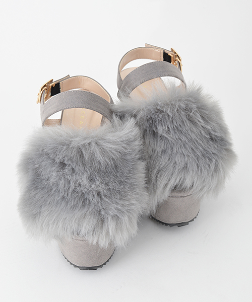 MICOAMERI（ミコアメリ）の「ファーサンダル（サンダル・レディース・ブラック/グレー/ベージュ・L/M）」の4枚目の写真