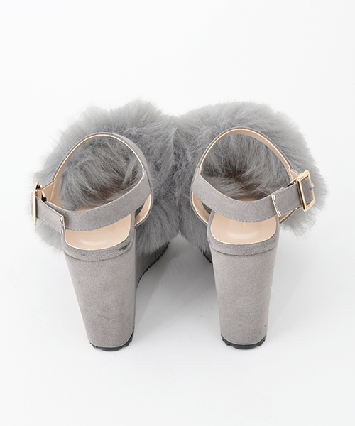 MICOAMERI（ミコアメリ）の「ファーサンダル（サンダル・レディース・ブラック/グレー/ベージュ・L/M）」の5枚目の写真