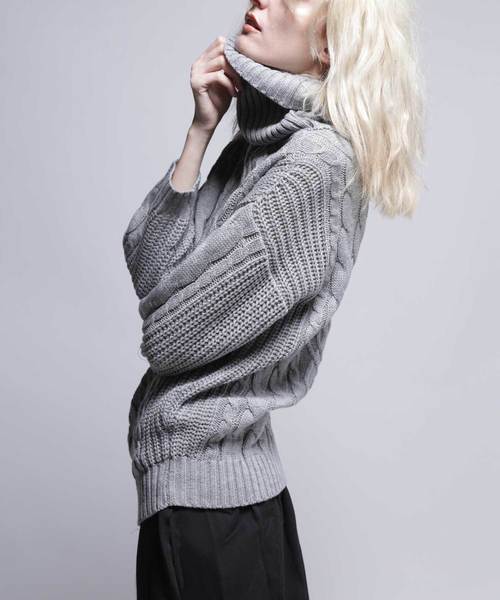 antiqua（アンティカ）の「ケーブル柄タートルニット（ニット/セーター・レディース・アイボリー/ライトグレー/ダークグレー・FREE）」の15枚目の写真