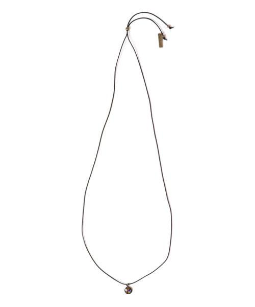 rehacer STAND(レアセルスタンド)の「Flower Cord Necklace(ネックレス・メンズ・ブルー/ブラック/レッド・FREE)」の5枚目の写真