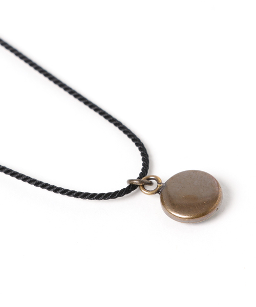 rehacer STAND(レアセルスタンド)の「Flower Cord Necklace(ネックレス・メンズ・ブルー/ブラック/レッド・FREE)」の7枚目の写真