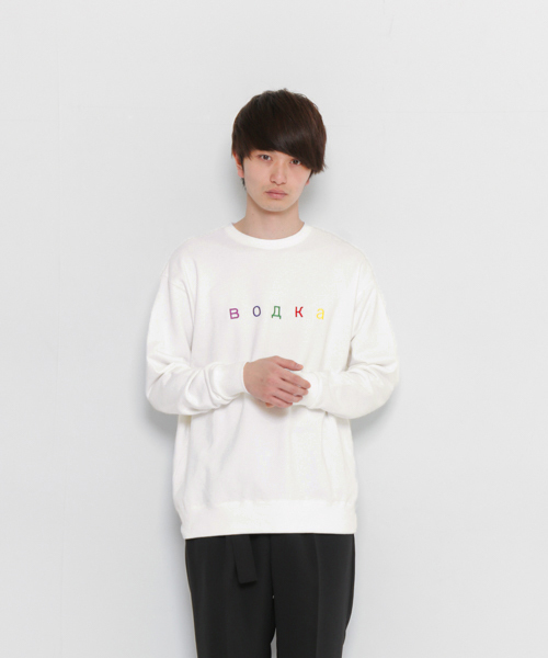 SENSE OF PLACE by URBAN RESEARCH(センスオブプレイスバイアーバンリサーチ)の「カラフルロゴビッグスウェットシャツ(スウェット・メンズ・ホワイト/レッド・FREE)」の1枚目の写真