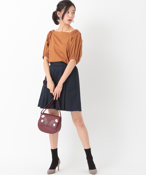 earth music&ecology（アースミュージックアンドエコロジー）の「・ボリュームスリーブプルオーバー（シャツ/ブラウス・レディース・アイボリー/ブラック/ボルドー/キャメル・FREE）」の16枚目の写真