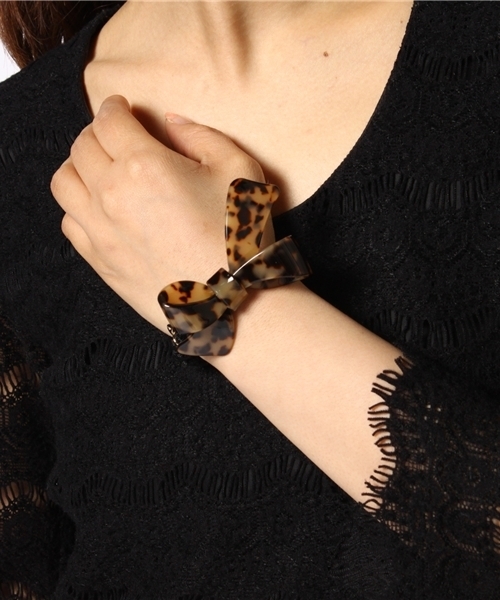 NANO universe（ナノユニバース）の「プラスチックリボンヘアゴム