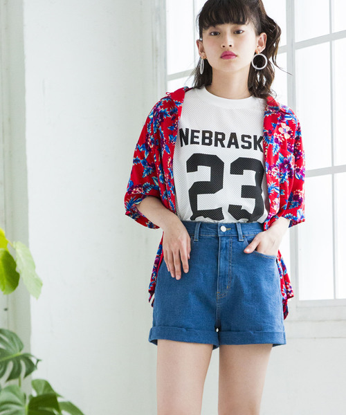 WEGO(ウィゴー)の「WEGO/デイリーハイウエストショーツ(デニムパンツ・レディース・インディゴブルー/ダークインディゴブルー/ライトインディゴブルー・SMALL/MEDIUM/LARGE)」の1枚目の写真