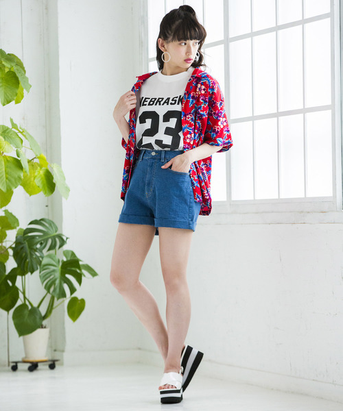 WEGO(ウィゴー)の「WEGO/デイリーハイウエストショーツ(デニムパンツ・レディース・インディゴブルー/ダークインディゴブルー/ライトインディゴブルー・SMALL/MEDIUM/LARGE)」の11枚目の写真