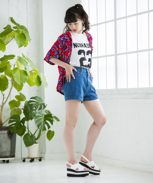 WEGO(ウィゴー)の「WEGO/デイリーハイウエストショーツ(デニムパンツ・レディース・インディゴブルー/ダークインディゴブルー/ライトインディゴブルー・SMALL/MEDIUM/LARGE)」の12枚目の写真