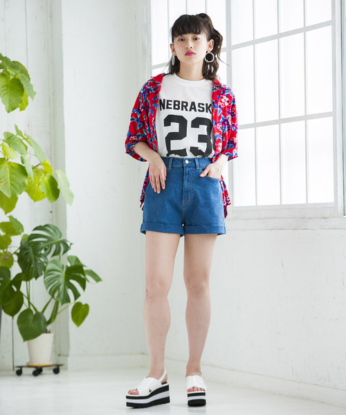 WEGO(ウィゴー)の「WEGO/デイリーハイウエストショーツ(デニムパンツ・レディース・インディゴブルー/ダークインディゴブルー/ライトインディゴブルー・SMALL/MEDIUM/LARGE)」の13枚目の写真