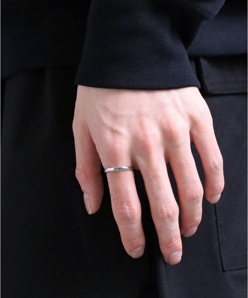 LION HEART（ライオンハート）の「【限定展開】“LH-1”ファーストリング/サージカルステンレス（金属アレルギー対応）【LION HEART / ライオンハート】（リング・メンズ・シルバー・#13/#21/#17/#19/#9/#11/#15）」の3枚目の写真