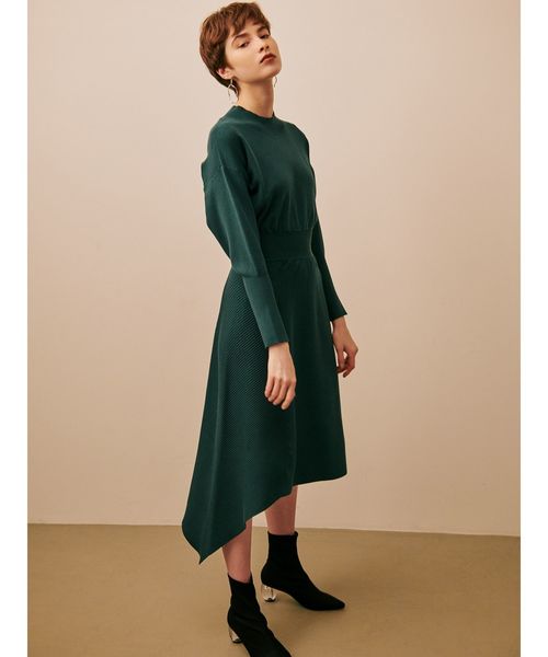 LAGUNAMOON（ラグナムーン）の「イレギュラーヘムニットワンピース（ワンピース・レディース・ブラック/ベージュ/イエロー/グリーン・SMALL/MEDIUM）」の15枚目の写真