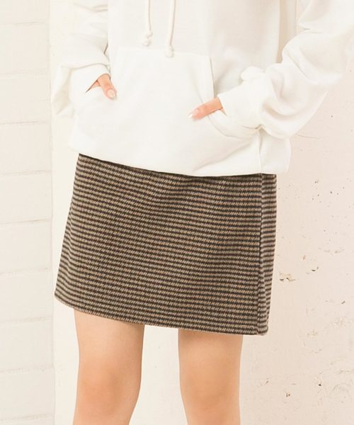 KOBE LETTUCE（コウベレタス）の「チェック柄タイトミニスカート＊レディース/ボトムス[M2284]神戸レタス（スカート・レディース・グレー系その他/ブラウン系その他/ベージュ系その他/グリーン系その他・FREE）」の2枚目の写真