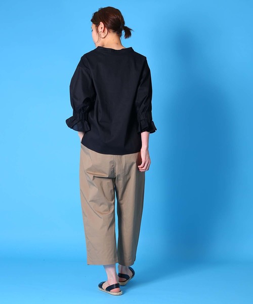 Kelen(ケレン)の「「KELEN / ケレン」 ペプラムスキッパーブラウス"Dear"(シャツ/ブラウス・レディース・ピンクベージュ/ブラック/オフホワイト/サックスブルー・M/S)」の19枚目の写真