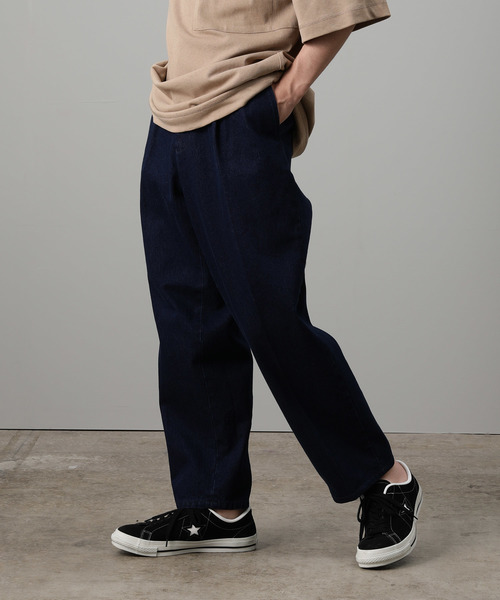 JUNRED（ジュンレッド）の「2タックリラックステーパードデニム（デニムパンツ・メンズ・ブラック/ブルー系その他4・S/M/L）」の2枚目の写真