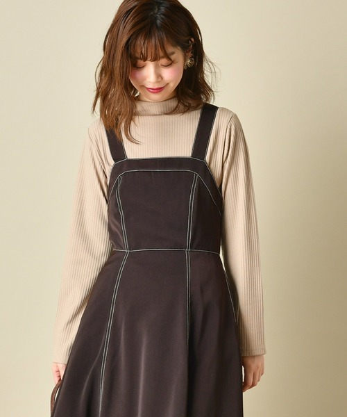 natural couture(ナチュラルクチュール)の「プチボトルネックリブT(Tシャツ/カットソー・レディース・ブラック/キャメル/ピンクベージュ/ライトベージュ・FREE)」の21枚目の写真