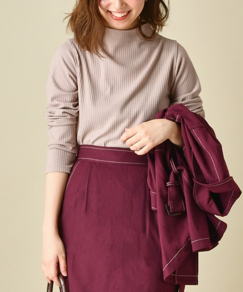 natural couture(ナチュラルクチュール)の「プチボトルネックリブT(Tシャツ/カットソー・レディース・ブラック/キャメル/ピンクベージュ/ライトベージュ・FREE)」の20枚目の写真