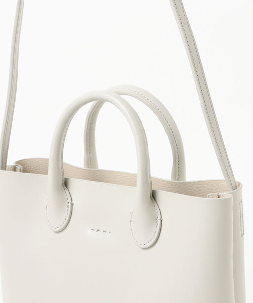 Ray BEAMS（レイビームス）の「YAHKI / ソフト ダブルフェイス バッグ（トートバッグ・レディース・ライトグレー/ブラック・ONE SIZE）」の10枚目の写真