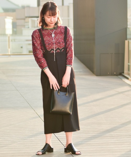 Ray BEAMS（レイビームス）の「YAHKI / ソフト ダブルフェイス バッグ（トートバッグ・レディース・ライトグレー/ブラック・ONE SIZE）」の4枚目の写真