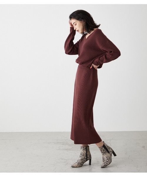 AZUL by moussy（アズールバイマウジー）の「2WAY RIB BLOUSING ONEPIECE/2WAYリブブラウジングワンピース（ワンピース・レディース・ボルドー/ライトベージュ/ブラック・MEDIUM/SMALL）」の18枚目の写真