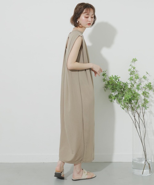 SENSE OF PLACE by URBAN RESEARCH（センスオブプレイスバイアーバンリサーチ）の「バックタックロングワンピース（ワンピース・レディース・ブラック/ライトブラウン/ベージュ/ピンク・ONE）」の10枚目の写真