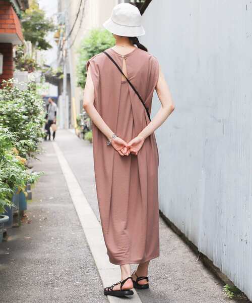 SENSE OF PLACE by URBAN RESEARCH（センスオブプレイスバイアーバンリサーチ）の「バックタックロングワンピース（ワンピース・レディース・ブラック/ライトブラウン/ベージュ/ピンク・ONE）」の13枚目の写真