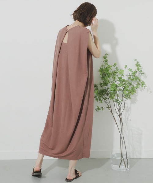 SENSE OF PLACE by URBAN RESEARCH（センスオブプレイスバイアーバンリサーチ）の「バックタックロングワンピース（ワンピース・レディース・ブラック/ライトブラウン/ベージュ/ピンク・ONE）」の20枚目の写真