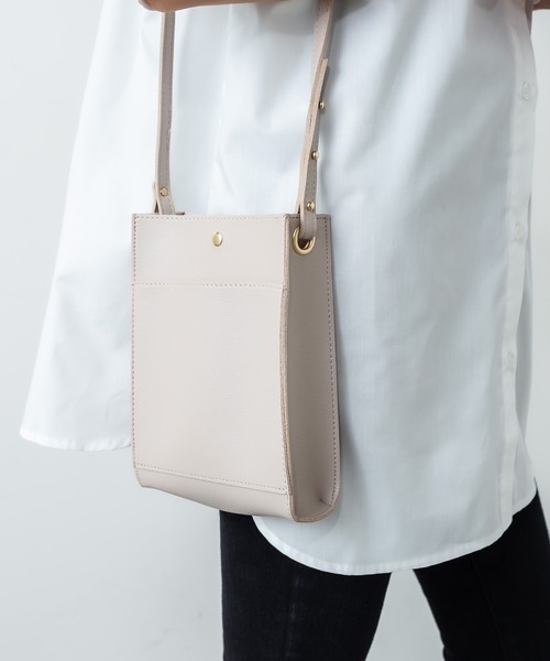 RASVOA(ラスボア)の「無地スクエアミニショルダーバッグ(ショルダーバッグ・レディース・グレー/ブラック/グレイッシュベージュ/グリーン・FREE)」の13枚目の写真