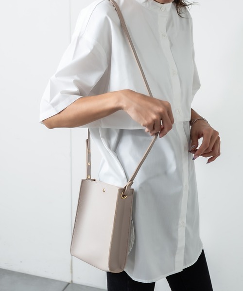 RASVOA(ラスボア)の「無地スクエアミニショルダーバッグ(ショルダーバッグ・レディース・グレー/ブラック/グレイッシュベージュ/グリーン・FREE)」の15枚目の写真