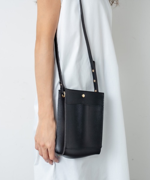 RASVOA(ラスボア)の「無地スクエアミニショルダーバッグ(ショルダーバッグ・レディース・グレー/ブラック/グレイッシュベージュ/グリーン・FREE)」の11枚目の写真