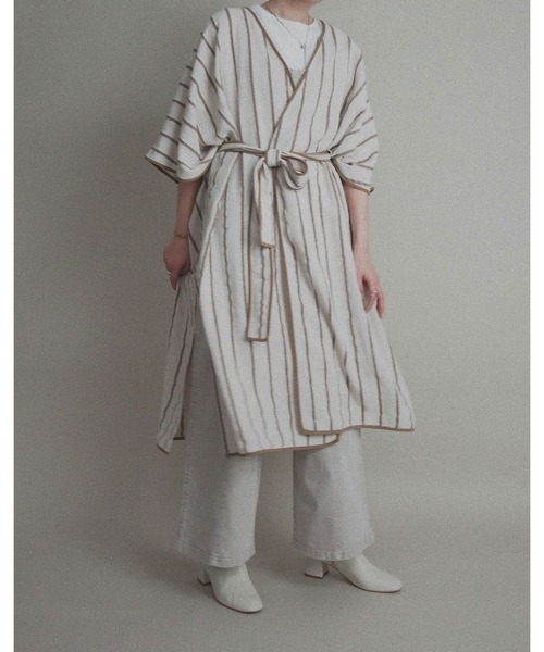 NICOLE CLUB(ニコル クラブ)の「【NICOLE CLUB】ドビーストライプパイピングガウン(その他アウター・レディース・ブラック/ベージュ・MEDIUM)」の13枚目の写真