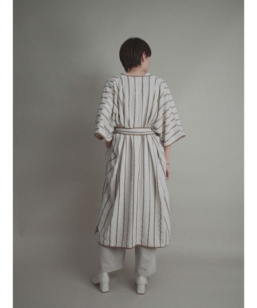 NICOLE CLUB(ニコル クラブ)の「【NICOLE CLUB】ドビーストライプパイピングガウン(その他アウター・レディース・ブラック/ベージュ・MEDIUM)」の10枚目の写真