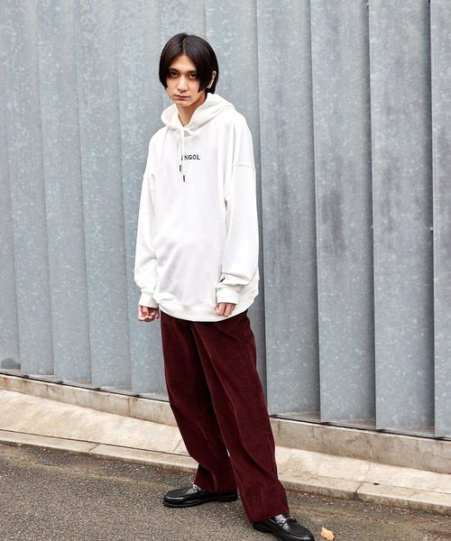 BASQUE magenta（バスクマゼンタ）の「KANGOL/カンゴール 別注 スーパービッグシルエット プルオーバーパーカー（パーカー・メンズ・ベージュ/ブラック/ダークベージュ/ワイン/オフホワイト・FREE）」の7枚目の写真