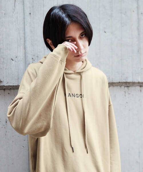 BASQUE magenta（バスクマゼンタ）の「KANGOL/カンゴール 別注 スーパービッグシルエット プルオーバーパーカー（パーカー・メンズ・ベージュ/ブラック/ダークベージュ/ワイン/オフホワイト・FREE）」の12枚目の写真