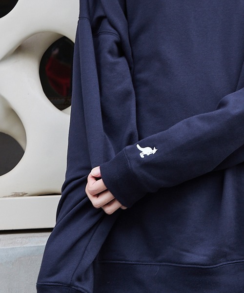 BASQUE magenta（バスクマゼンタ）の「KANGOL/カンゴール 別注 スーパービッグシルエット プルオーバーパーカー（パーカー・メンズ・ベージュ/ブラック/ダークベージュ/ワイン/オフホワイト・FREE）」の19枚目の写真