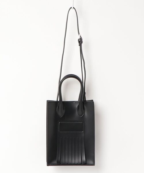 SOLPRESA(ソルプレーサ)の「SOLPRESA/ソルプレーサ/スクエアフリンジ ミニトートバッグ(ショルダーバッグ・レディース・ブラック/モカ・FREE)」の2枚目の写真