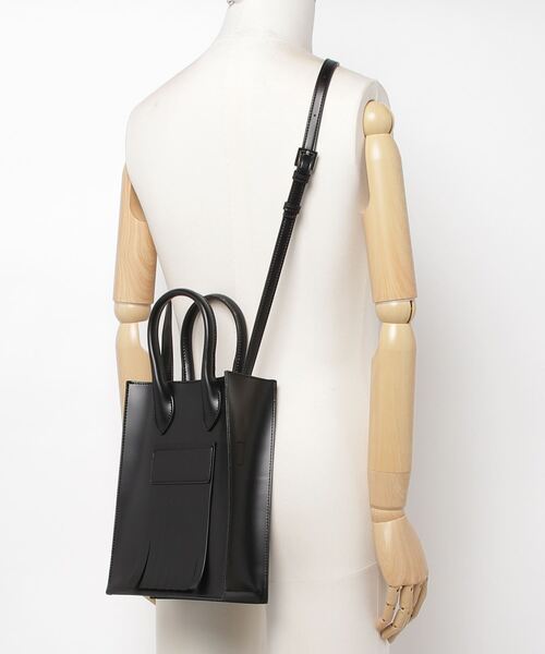 SOLPRESA(ソルプレーサ)の「SOLPRESA/ソルプレーサ/スクエアフリンジ ミニトートバッグ(ショルダーバッグ・レディース・ブラック/モカ・FREE)」の3枚目の写真