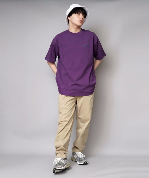 VISION STREET WEAR(ヴィジョンストリートウェア)の「【VISION STREET WEAR/ビジョンストリートウェア】サテンワッペン付き バックプリント ブランドロゴ刺繍 Tシャツ(Tシャツ/カットソー・メンズ・ブラック/ダークパープル/アイボリー・X-LARGE/LARGE/MEDIUM)」の9枚目の写真