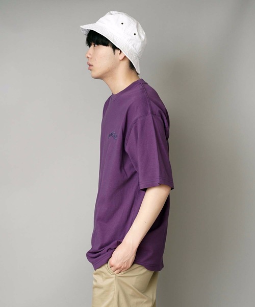 VISION STREET WEAR(ヴィジョンストリートウェア)の「【VISION STREET WEAR/ビジョンストリートウェア】サテンワッペン付き バックプリント ブランドロゴ刺繍 Tシャツ(Tシャツ/カットソー・メンズ・ブラック/ダークパープル/アイボリー・X-LARGE/LARGE/MEDIUM)」の6枚目の写真