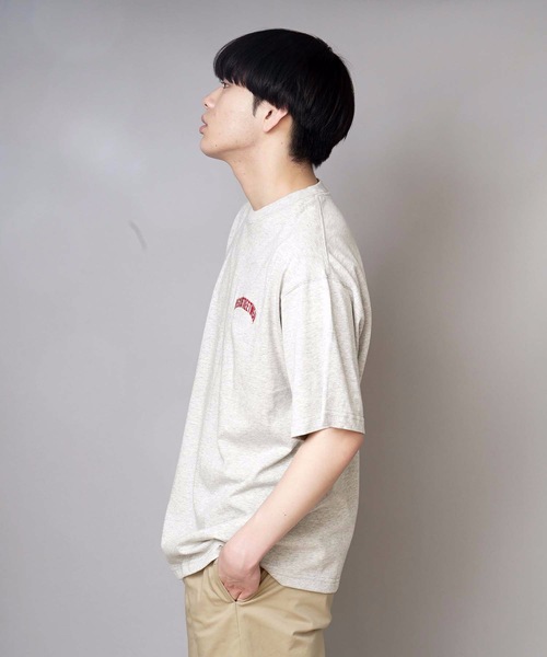 VISION STREET WEAR(ヴィジョンストリートウェア)の「【VISION STREET WEAR/ビジョンストリートウェア】サテンワッペン付き バックプリント ブランドロゴ刺繍 Tシャツ(Tシャツ/カットソー・メンズ・ブラック/ダークパープル/アイボリー・X-LARGE/LARGE/MEDIUM)」の13枚目の写真