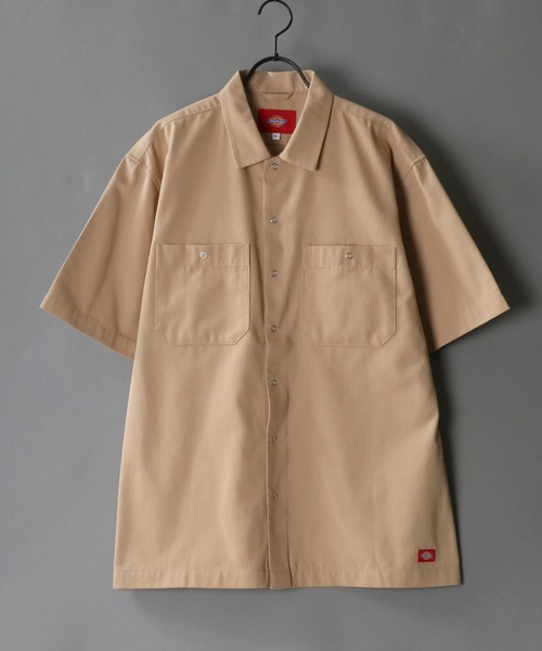 Dickies(ディッキーズ)の「【Dickies】 ディッキーズ T/Cツイル リラクシング ワークシャツ(シャツ/ブラウス・メンズ・チャコールグレー/ブラック/ベージュ/アイボリー/ホワイト系その他/グレー系その他/ブラック系その他/ベージュ系その他・M/L/XL)」の1枚目の写真