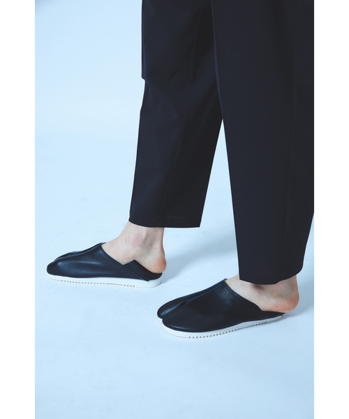 alfredoBANNISTER（アルフレッドバニスター）の「TABI/スリッポン（その他シューズ・メンズ・ホワイト/ブラック/シルバー・L/M/LL）」の4枚目の写真