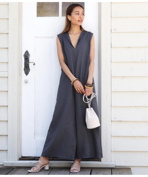 Alluge（アルージュ）の「フレアーシルエットコンビネゾン（つなぎ/オールインワン・レディース・ベージュ/スミクロ・FREE）」の2枚目の写真